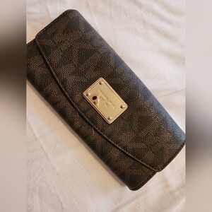 MK wallet